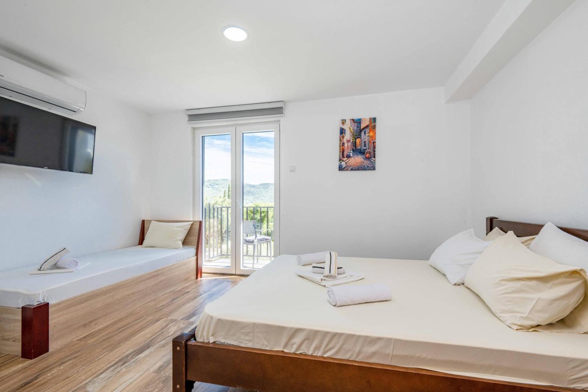 Sumice Inn Petrovac Eksteriør bilde